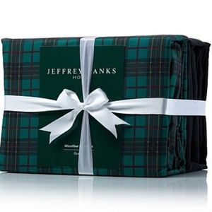 Jeffrey Banks Home Microfiber King Sheets NEW
